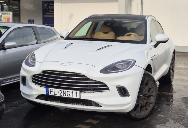 Aston Martin DBX