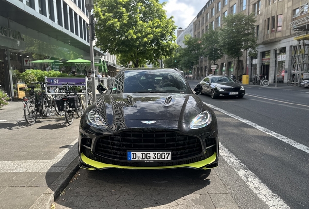 Aston Martin DBX707
