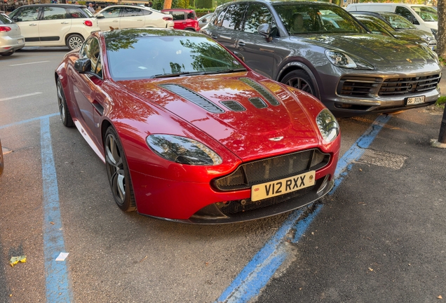 Aston Martin V12 Vantage S