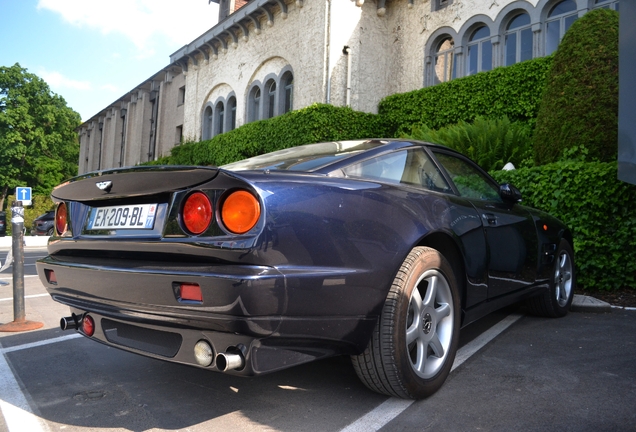 Aston Martin V8 Coupe