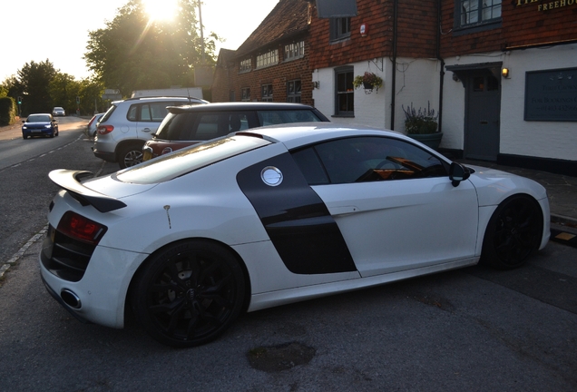 Audi R8 V10