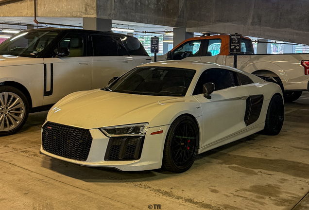 Audi R8 V10 Plus 2015