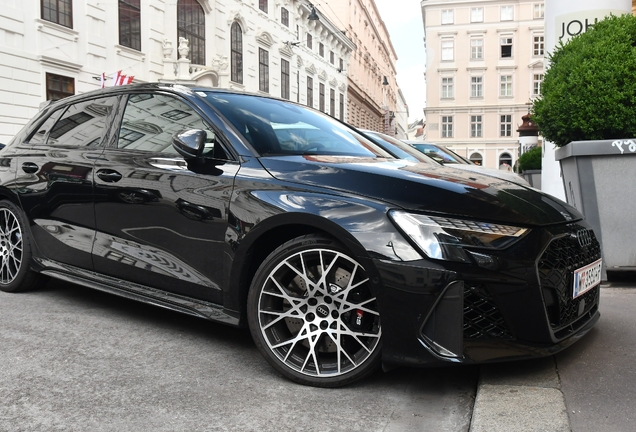 Audi RS3 Sportback 8Y 2025