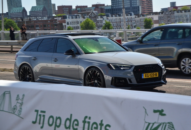 Audi RS4 Avant B9