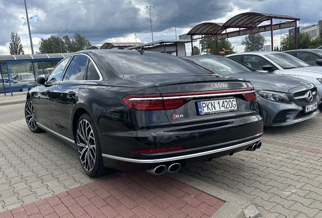Audi S8 D5