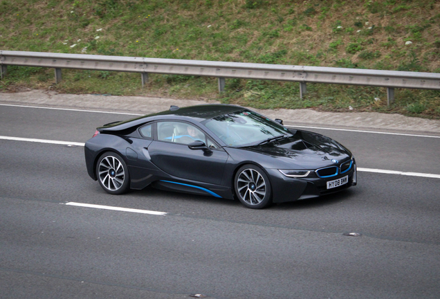 BMW i8