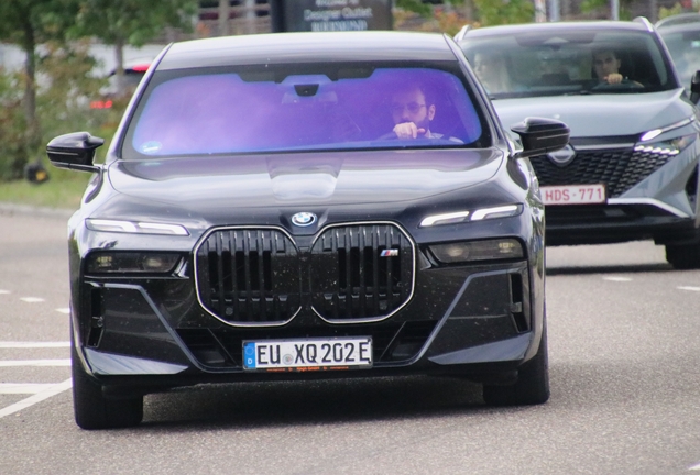 BMW M760e xDrive