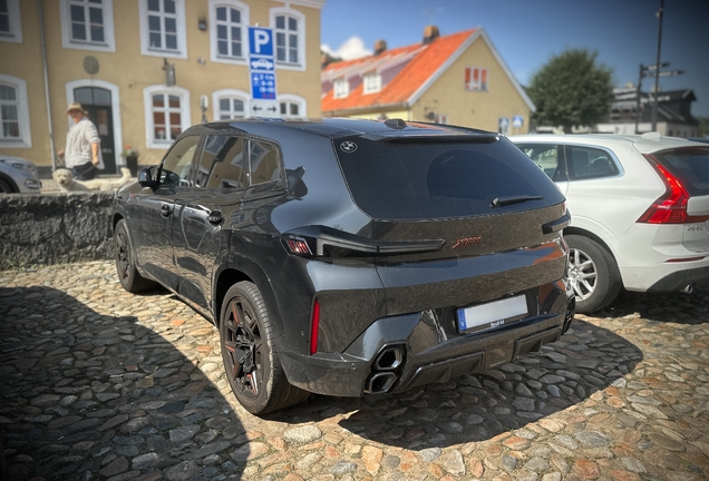 BMW XM G09 Label Red