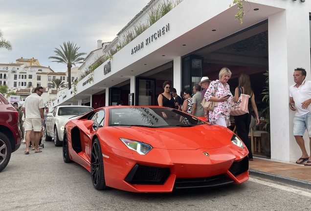 Lamborghini Aventador LP700-4