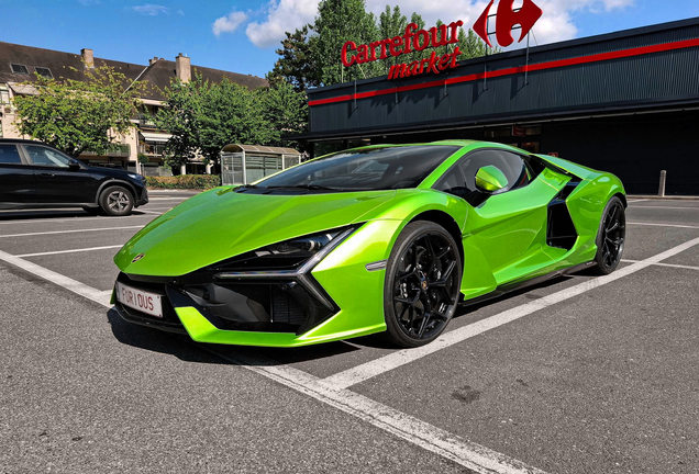 Lamborghini Revuelto