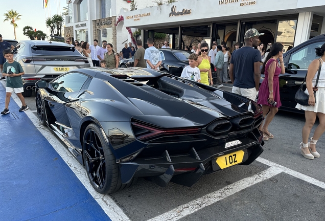 Lamborghini Revuelto