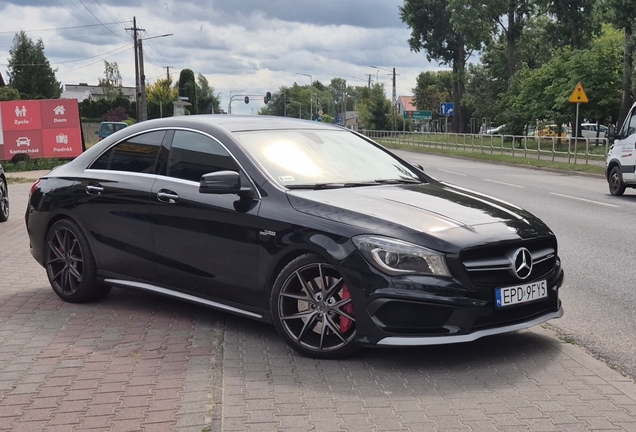 Mercedes-Benz CLA 45 AMG C117