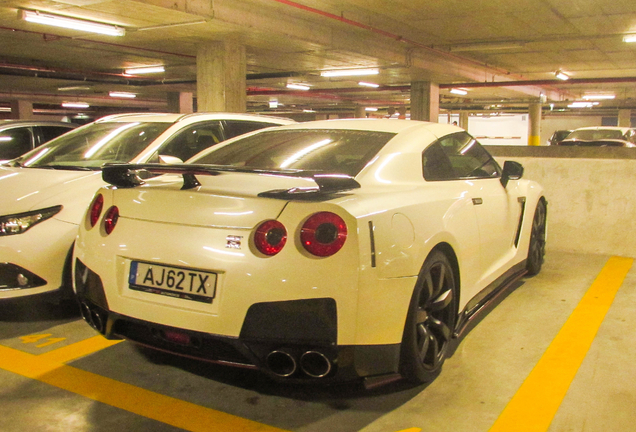 Nissan GT-R