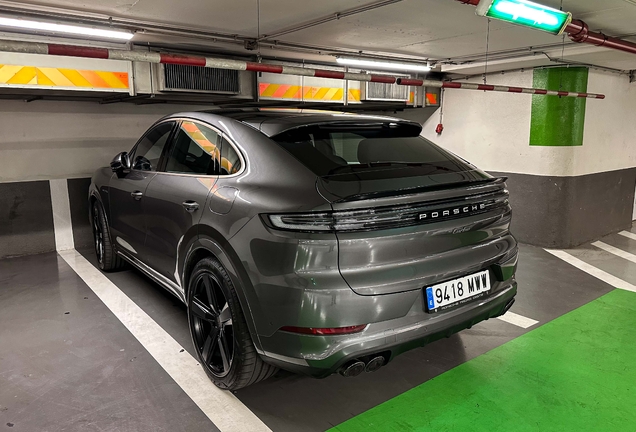 Porsche Cayenne Coupé Turbo E-Hybrid