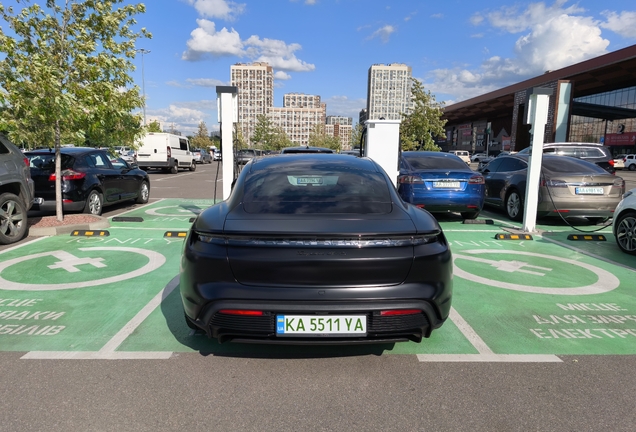 Porsche Taycan GTS