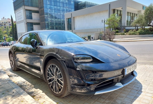 Porsche Taycan Turbo Cross Turismo