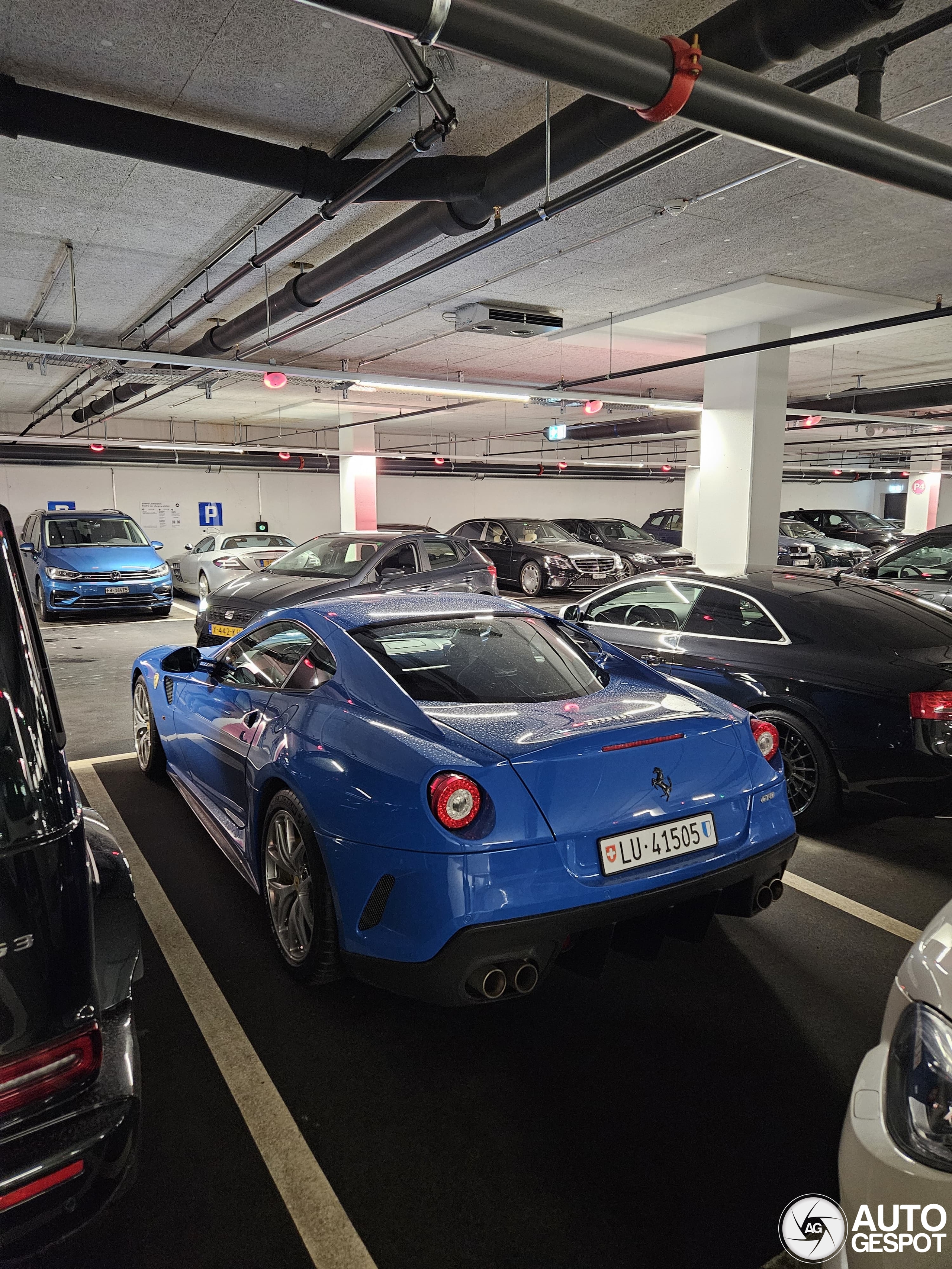 Deze Ferrari 599 GTO is uniek door zijn kleur