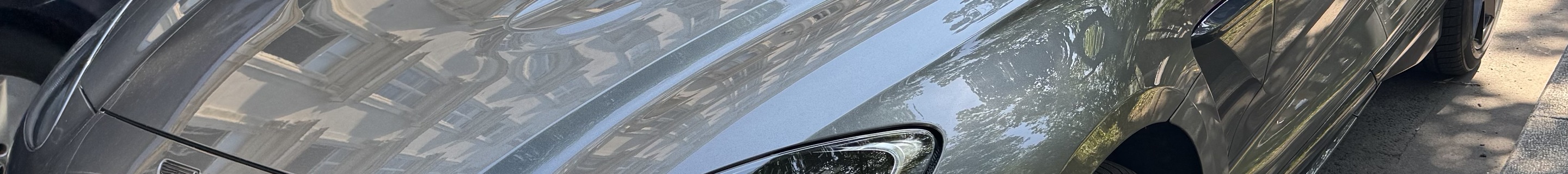 Aston Martin DBX707