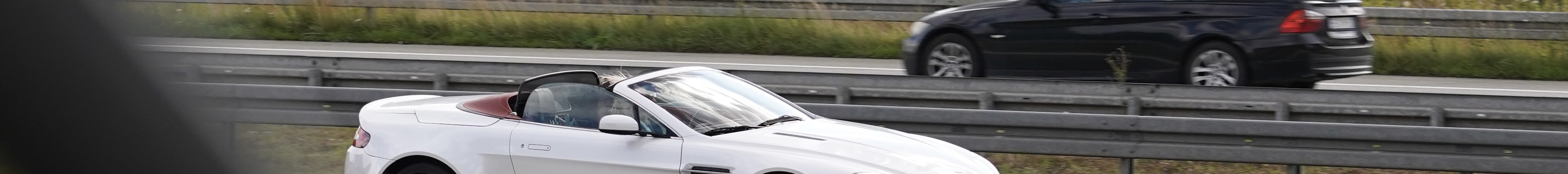 Aston Martin V8 Vantage Roadster