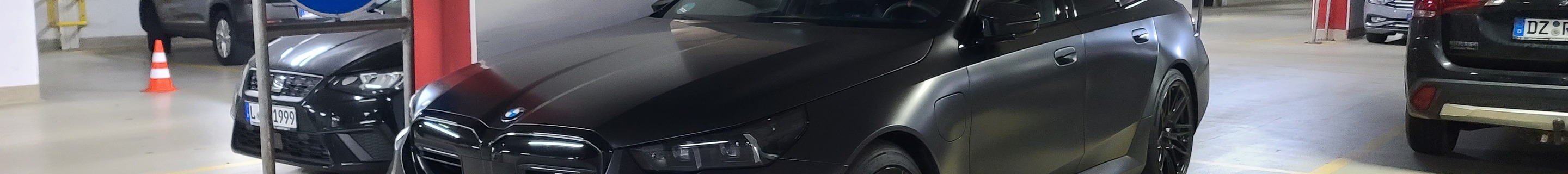 BMW M5 G90
