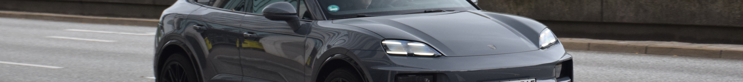 Porsche Macan EV Turbo