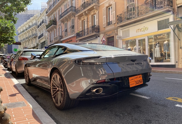 Aston Martin DB12