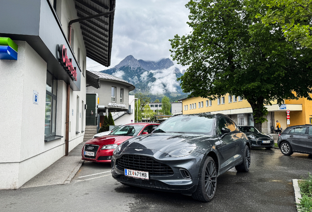 Aston Martin DBX