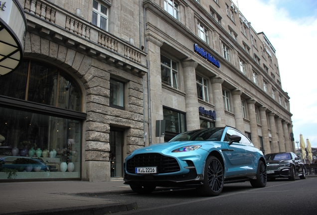 Aston Martin DBX707