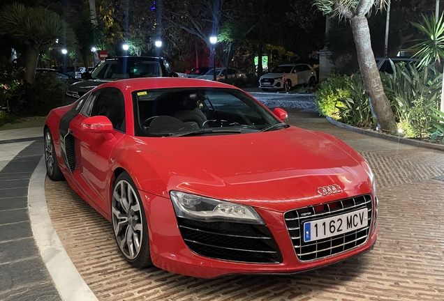 Audi R8 V10