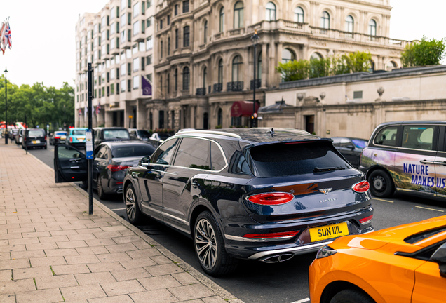 Bentley Bentayga Azure EWB