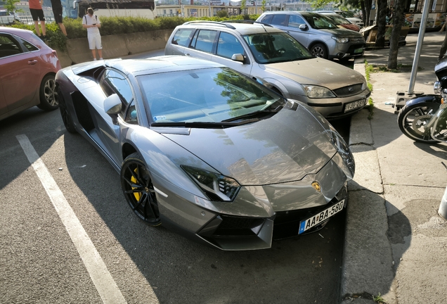 Lamborghini Aventador LP700-4 Roadster