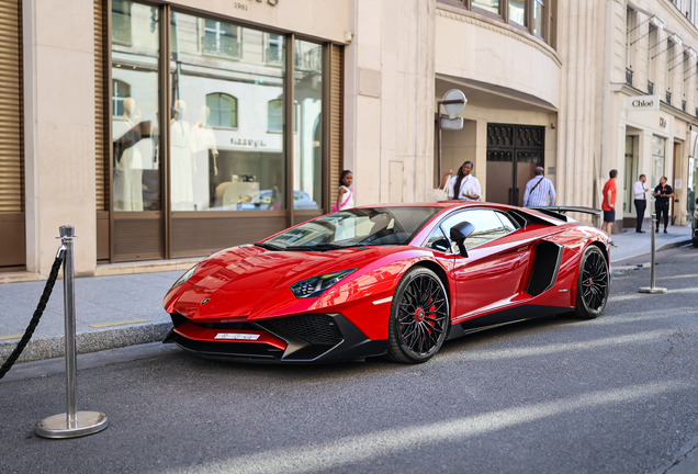 Lamborghini Aventador LP750-4 SuperVeloce