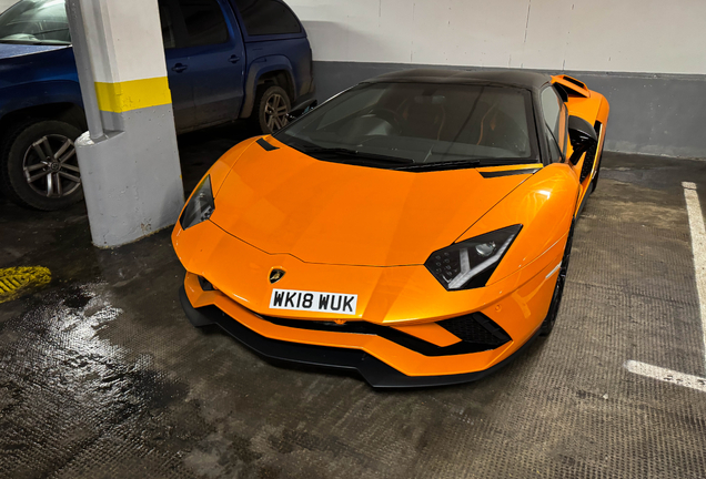 Lamborghini Aventador S LP740-4 Roadster