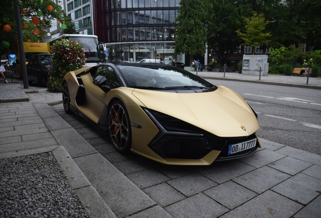 Lamborghini Revuelto