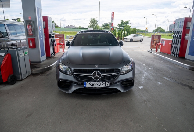 Mercedes-AMG E 63 S W213