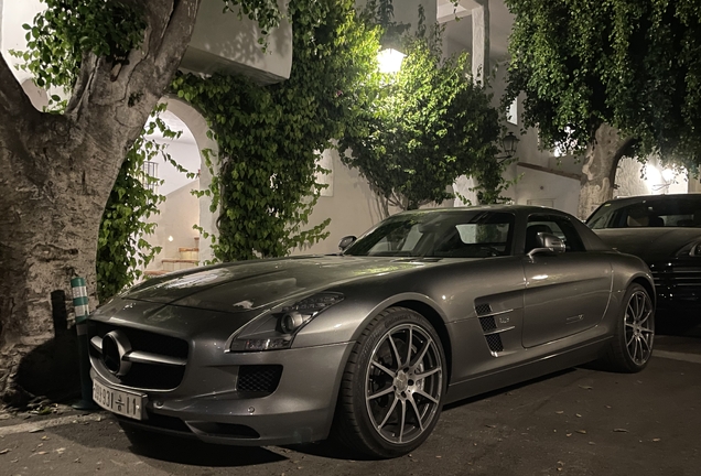 Mercedes-Benz SLS AMG