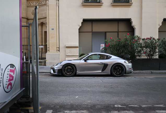 Porsche 718 Cayman GT4 RS Weissach Package