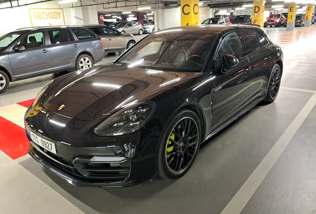 Porsche 971 Panamera Turbo S E-Hybrid Sport Turismo
