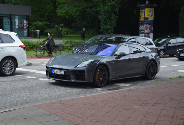 Porsche 972 Panamera Turbo S E-Hybrid