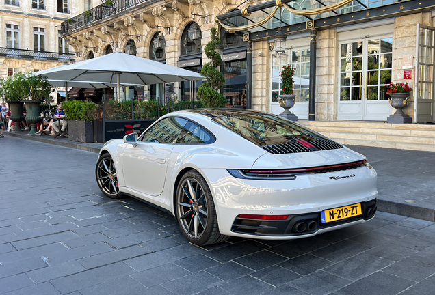 Porsche 992 Carrera 4S
