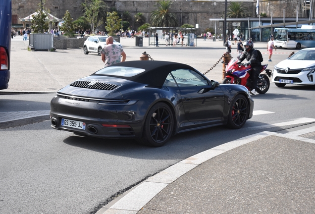Porsche 992 Carrera 4S Cabriolet