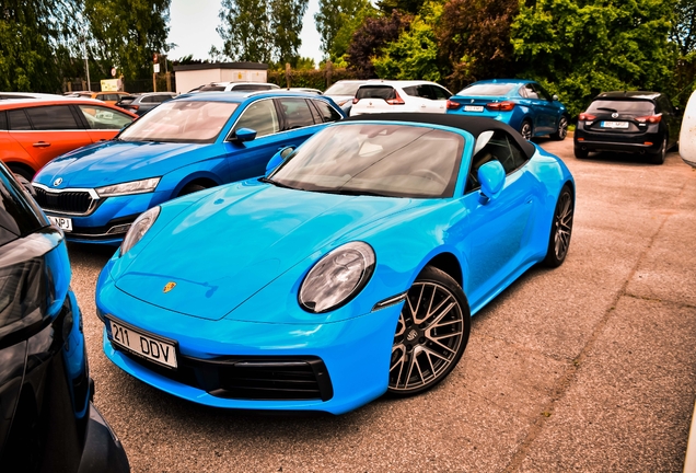 Porsche 992 Carrera 4S Cabriolet
