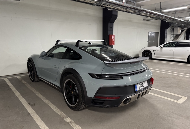 Porsche 992 Dakar