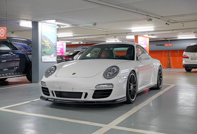 嵐が丘 Porsche 997 Carrera 4 GTS - 17 January 2013 - Autogespot