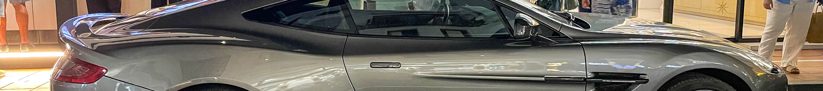 Aston Martin Vanquish 2013