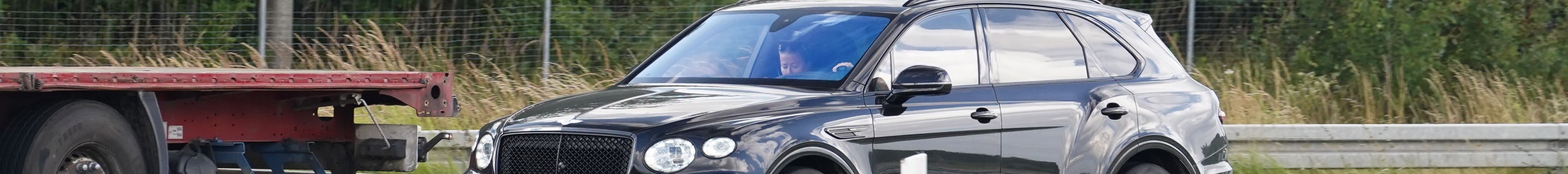 Bentley Bentayga Azure