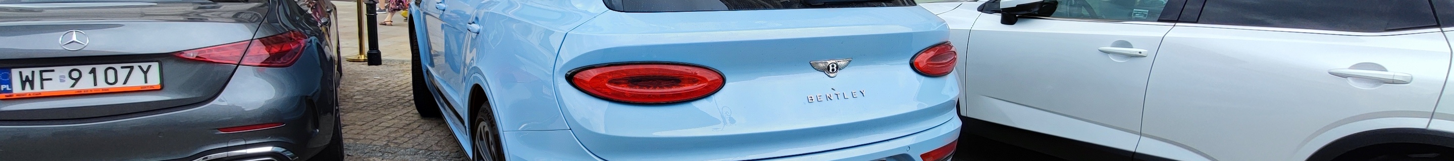 Bentley Bentayga V8 2021