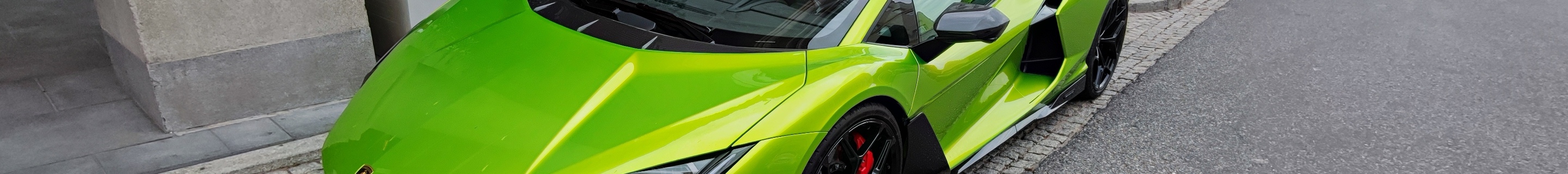Lamborghini Revuelto