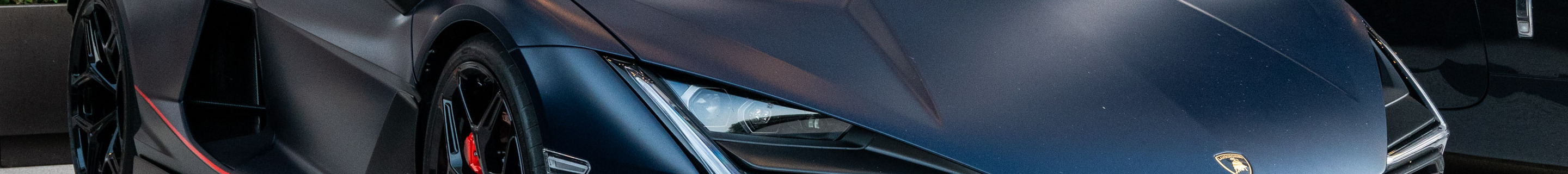 Lamborghini Revuelto