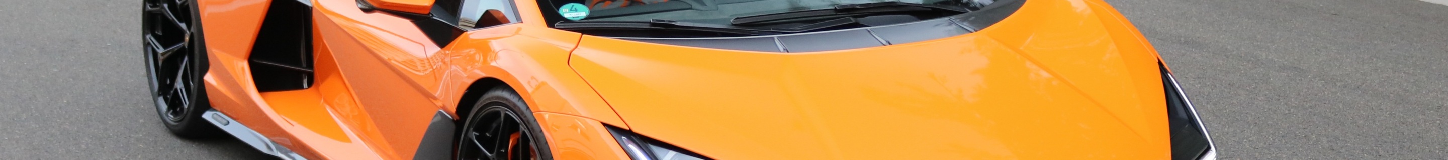 Lamborghini Revuelto